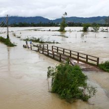 Vietname per potvynius ir žemės nuošliaužas žuvo 37 žmonės