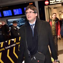 C. Puigdemont‘as žada formuoti naują vyriausybę, nepaisydamas Ispanijos grasinimų