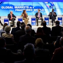 Apsnigtame Davose prasideda Pasaulio ekonomikos forumas