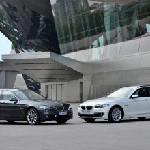 BMW Tarptautinėje Paryžiaus automobilių parodoje žada nustebinti