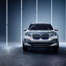 Pekine pristatytas trečiasis BMW elektromobilis: koncepcinis „iX3“