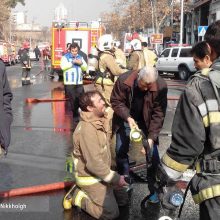 Irane užsiliepsnojo aukštuminis pastatas, žuvo per 30 ugniagesių