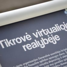 Garsaus menininko iš atliekų sukurtos skulptūros – virtualioje realybėje