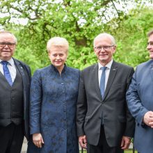 D. Grybauskaitė stiprina santykius su kaimynais estais