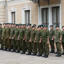 Prisiekė nauja Jaunesniųjų karininkų vadų laida