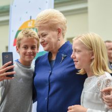 Prezidentė džiaugiasi: Lietuvoje mažėja vaikų namų