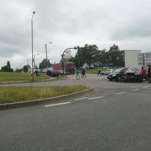 Po avarijos judrioje Kauno gatvėje vairuotojas ieško liudininkų