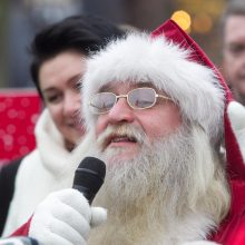 Nuo Vilniaus Rotušės aikštės pajudėjo jubiliejinis Kalėdų karavanas