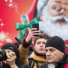 Nuo Vilniaus Rotušės aikštės pajudėjo jubiliejinis Kalėdų karavanas