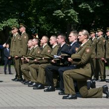 Karo akademijos absolventams suteiktas leitenanto laipsnis