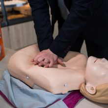 „Lidl“ rūpi sauga: parduotuvėse – gyvybes gelbstintys defibriliatoriai