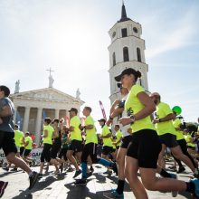 Vilniaus gatves užplūdo bėgikai: daug kur ribojamas eismas