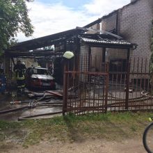 Šiurpi nelaimė Dituvoje: vyras padegė namą ir pasitraukė iš gyvenimo