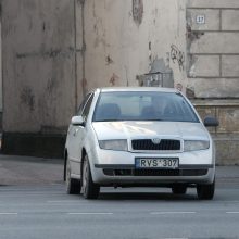 Skuba: pirmadienį 15.50 val. R.Valančius išvairavo tarnybinį automobilį iš darbovietės kiemo ir pasuko Šilutės link.