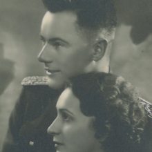 1936 m.: jaunas leitenantas J.Semaška pasirinko į žmonas atsargos kapitono Prano Dambrausko dukrą Eleną.