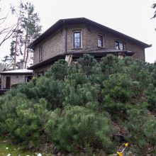 Užgrobtas Kleboniškio miškas: statinius liepta nugriauti, bet šeimininkai nepaklūsta