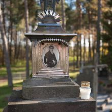 Istorinis: Paštuvos kapinėse ilsisi ir beveik legendiniu tapusio buvusio Paštuvos dvaro savininko I.Karpio palaikai.
