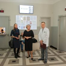 Pacientus pasitinka atnaujinta Centro poliklinikos registratūra