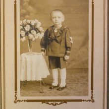 Vaikystė: mažasis Adolfas gimė 1921 m. JAV, Niu Briteno mieste, kur gyveno Ramanauskų šeima.