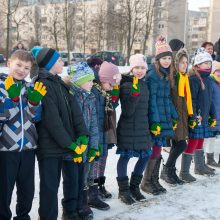 Tūkstančio gimnazistų sveikinimai Lietuvai geriausiai matėsi iš aukštai