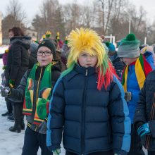 Gimnazistai sveikina Lietuvą su gimtadieniu!