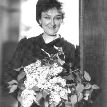 Išleistuvės: J.Ragaišytė-Latušinskienė 1988 m., kai buvo kolegų palydėta į užtarnautą poilsį.