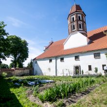 Seserys benediktinės – apie žemiškus vargus ir dieviškus džiaugsmus