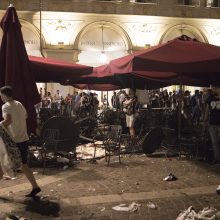 Panika dėl bombos Italijoje: per spūstį sužeista daugiau nei 1500 žmonių