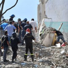 Pietų Italijoje sugriuvo penkiaaukštis, gali būti aukų