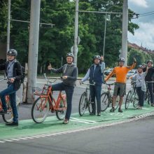Naujovė Kauno gatvėse – žalios juostos dviratininkams