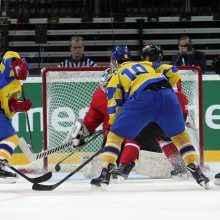 Lietuvos ledo ritulininkai nugalėjo Ukrainą ir pratęsė pergalių seriją 