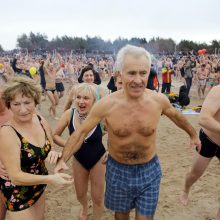 Į Baltiją panėrė maždaug šimtas sveikuolių