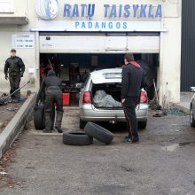 Vasarinių padangų vairuotojai keisti neskuba?