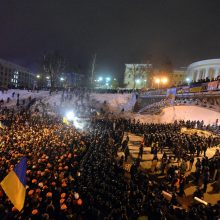 Po susirėmimų Ukrainos riaušių milicija atsitraukė <span style=color:red;>(papildyta)</span>