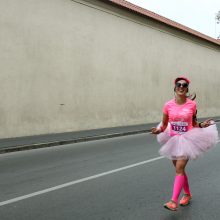 Rožinė minia bėgo dėl kilnaus tikslo