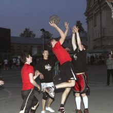 Naktinį krepšinį Kaune žaidė apie 200 dalyvių