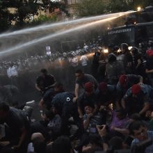 Armėnijoje policija griežtomis priemonėmis išvaikė protestą dėl brangusios elektros
