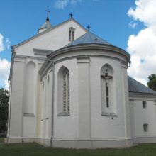 Baigta Veliuonos Vytautinės bažnyčios pamatų ir fasadų tvarkyba