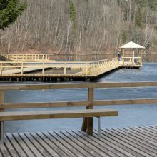Rekonstruoti visi trys Žaliųjų ežerų poilsiavietės tiltai