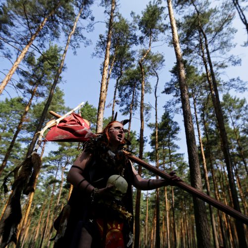 Čekijos miškuose klajojo tūkstančiai hobitų  © Scanpix nuotr.