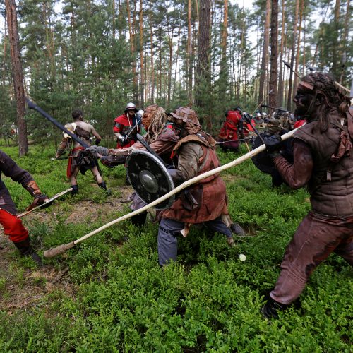 Čekijos miškuose klajojo tūkstančiai hobitų  © Scanpix nuotr.