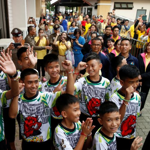 Iš urvo Tailande išgelbėtų vaikų spaudos konferencija  © Scanpix nuotr.
