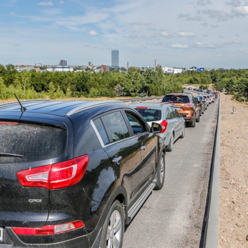 Automobilių eilės Smiltynėje  © Vytauto Petriko nuotr.