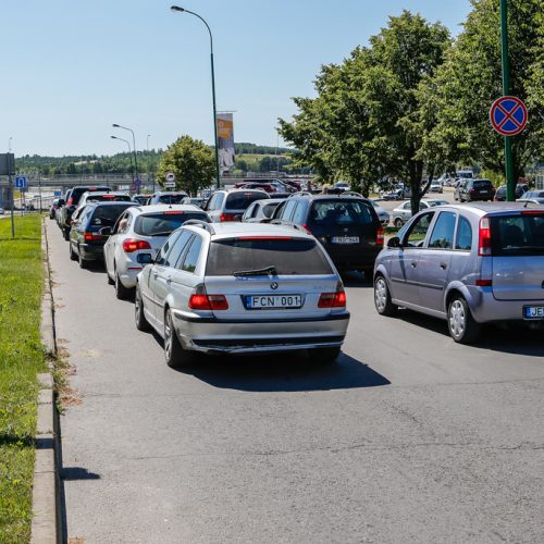 Automobilių eilės į Neringą  © Vytauto Petriko nuotr.
