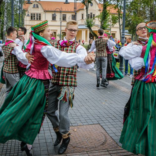 Palanga pražydo ir suskambo tarptautiniu folkloro festivaliu  © Vytauto Petriko nuotr.