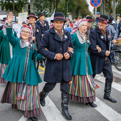 Palanga pražydo ir suskambo tarptautiniu folkloro festivaliu  © Vytauto Petriko nuotr.