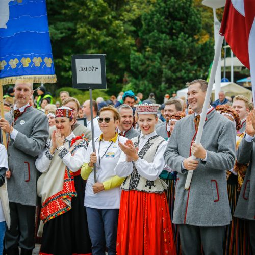 Palanga pražydo ir suskambo tarptautiniu folkloro festivaliu  © Vytauto Petriko nuotr.