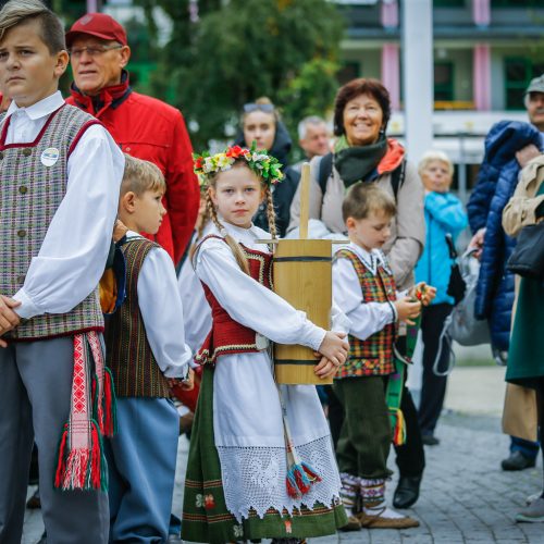 Palanga pražydo ir suskambo tarptautiniu folkloro festivaliu  © Vytauto Petriko nuotr.