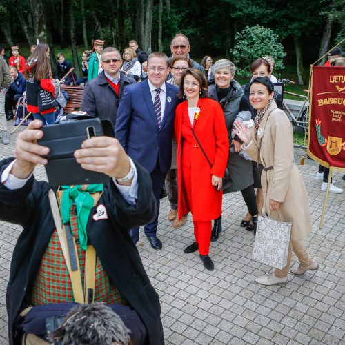 Palanga pražydo ir suskambo tarptautiniu folkloro festivaliu  © Vytauto Petriko nuotr.