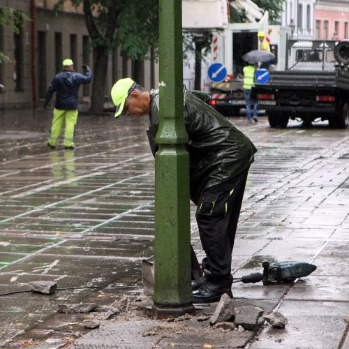 Darbų įkarštis prasideda ir likusioje Vilniaus gatvės dalyje  © Laimučio Brundzos nuotr.